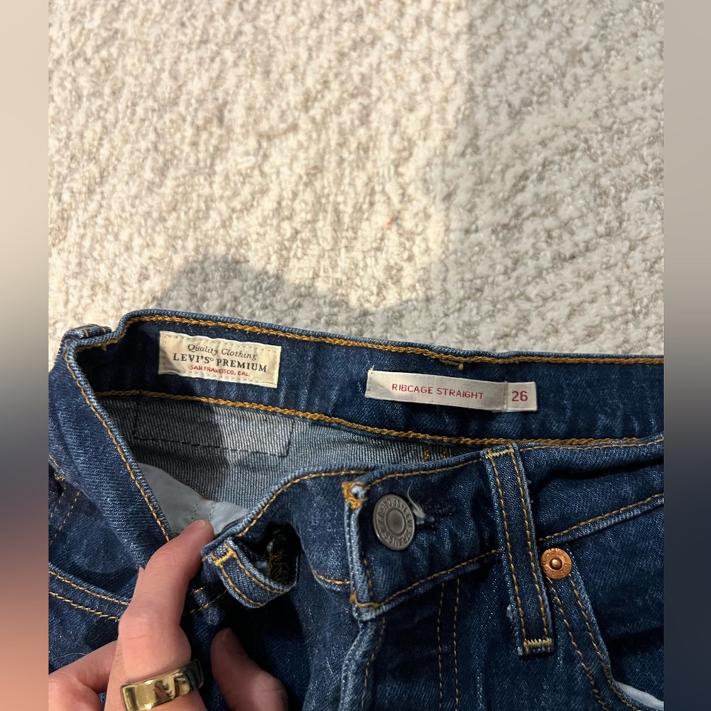 Levi’s Ribcage Straight Leg Jean - Picture 4 of 5
